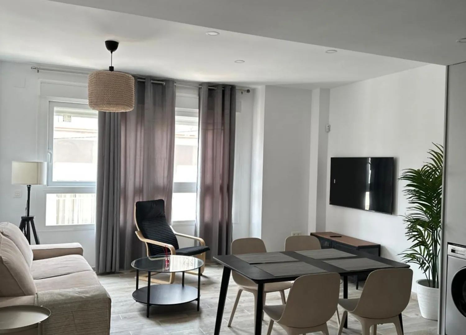 Apartamento En Fuengirola contacts